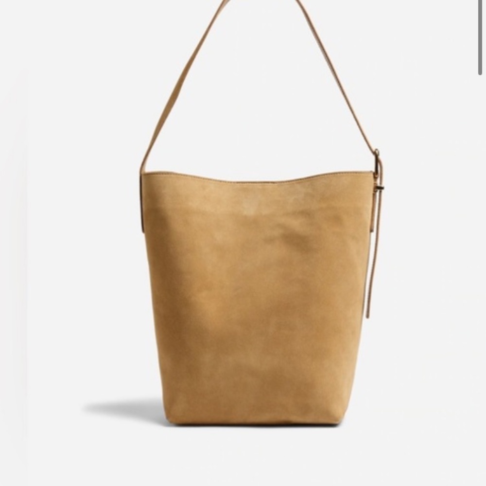 Madewell Essential Bucket Tote. Brand new with tags!